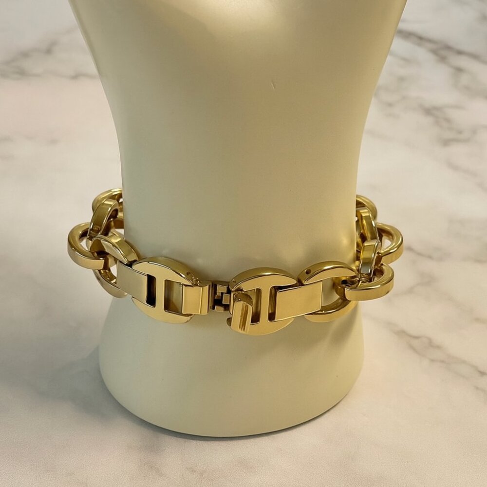 DKNY Gold Link Bracelet Watch - Picture 3 of 3
